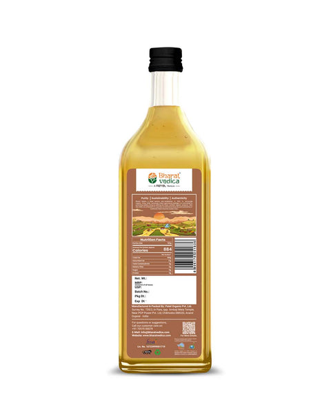 Bottle of Bharat Vedica Organic Wood Pressed Groundnut Oil with packaging details on a white background