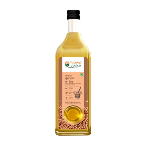 Bottle of Organic Wood Pressed Groundnut Oil by Bharat Vedica